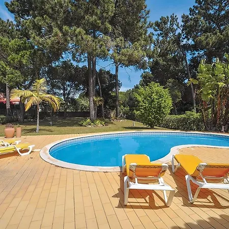 Sleeps 8 With Pool Air Con And Wifi